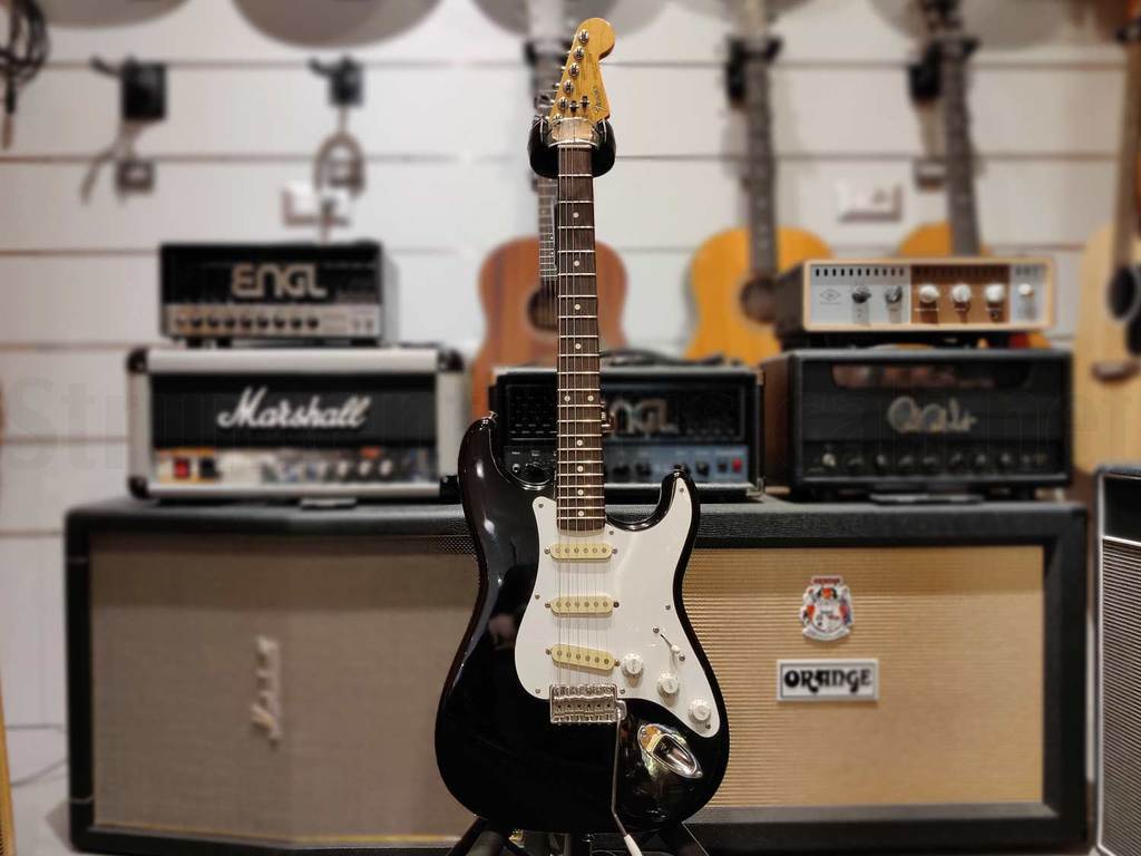 Fender Stratocaster Made in Japan 84/87 Black RW Usato | Strumenti