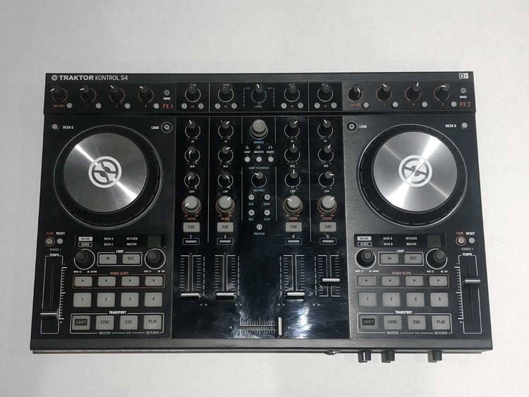 NATIVE INSTRUMENTS Traktor Kontrol S4 Mk2 Usato | Strumenti