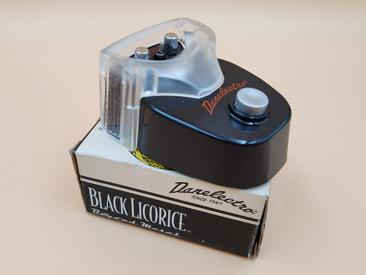Danelectro store black licorice