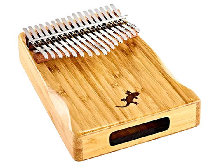 Immagini Stock - Foto Dall'alto Di Kazoo, Registratore E Kalimba Con Spazio  Per La Copia. Composizione Dall'alto In Piano Di Strumenti Musicali In  Legno Sullo Sfondo Di Legno.. Image 183986880