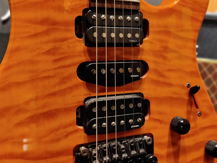 ギター Yamaha Pacifica 821DX Yamaha Pacifica 821DX | Specifications