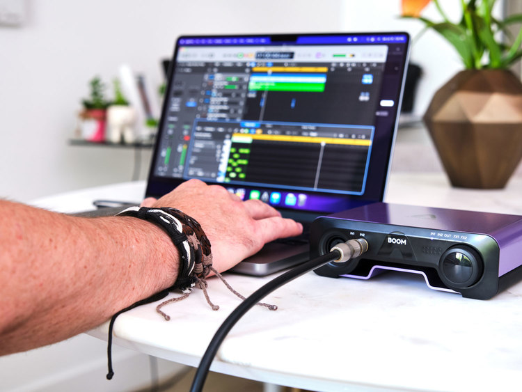 APOGEE Boom | Strumenti Musicali .net