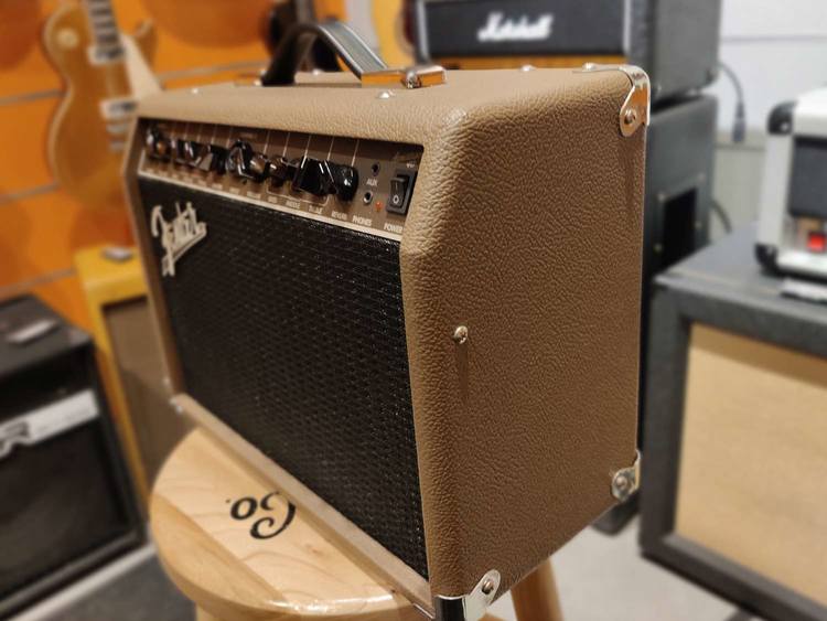 FENDER ACOUSTASONIC 40 AMPLIFICATORE COMBO PER CHITARRA ACUSTICA USATO