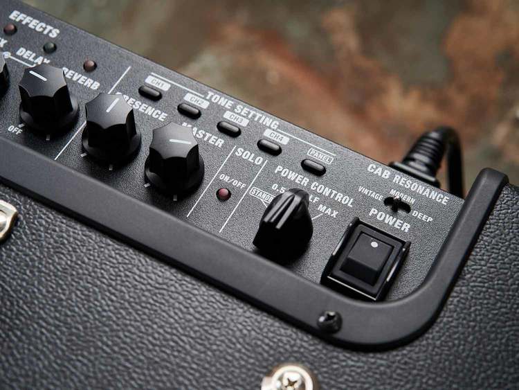 BOSS KATANA-ARTIST MkII - Amplificatore combo per chitarra elettrica BOSS KATANA-ARTIST MkII - Amplificatore combo per chitarra elettrica