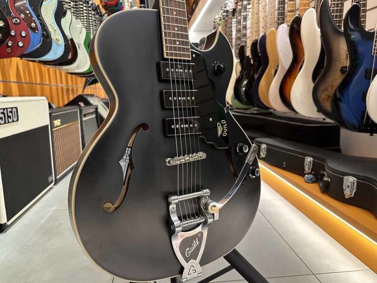 GUILD Starfire I Jet 90 Satin Black Usato | Strumenti Musicali .net