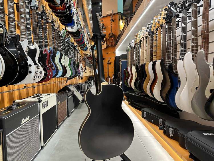 GUILD Starfire I Jet 90 Satin Black Usato | Strumenti Musicali .net