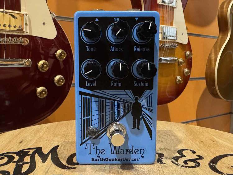 新品 未使用 EarthQuaker Devices The Warden V2 EarthQuaker Devices Warden V2 Optical Compressor – Thomann