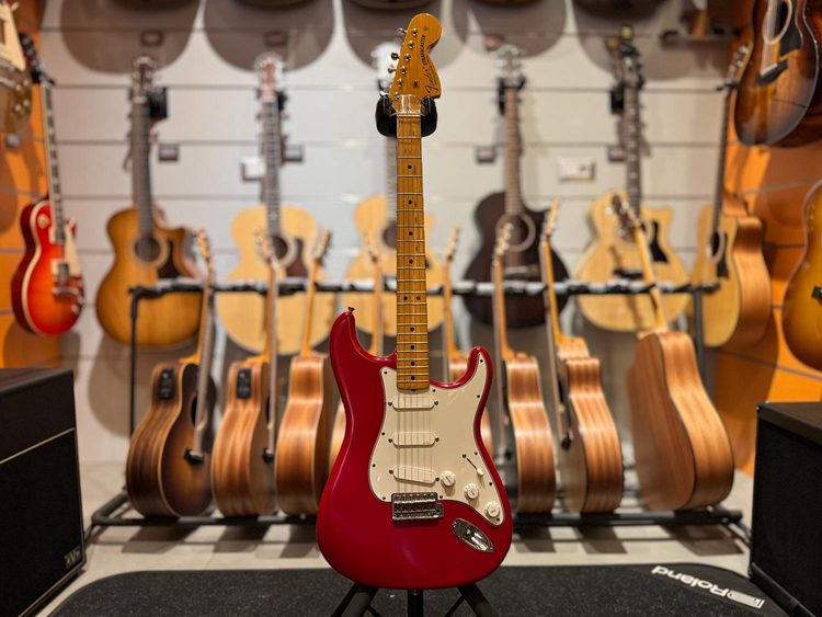 FENDER Stratocaster RELIC '69 REFINISH Usato