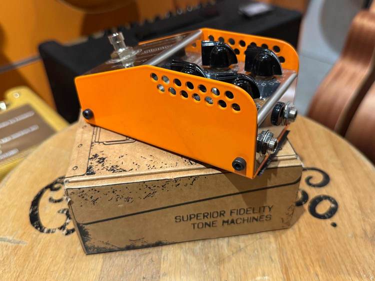 FALLOUT CLOUD Fuzz クローン ハンドメイド FALLOUT CLOUD Fuzz クローン ハンドメイド Thorpyfx(ソーピー・エフ